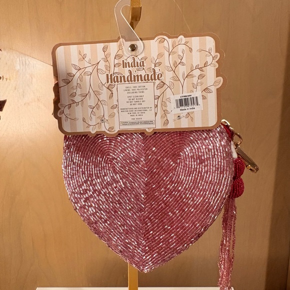 Pink Heart-Shaped Beaded Clutch - Picture 2 of 2